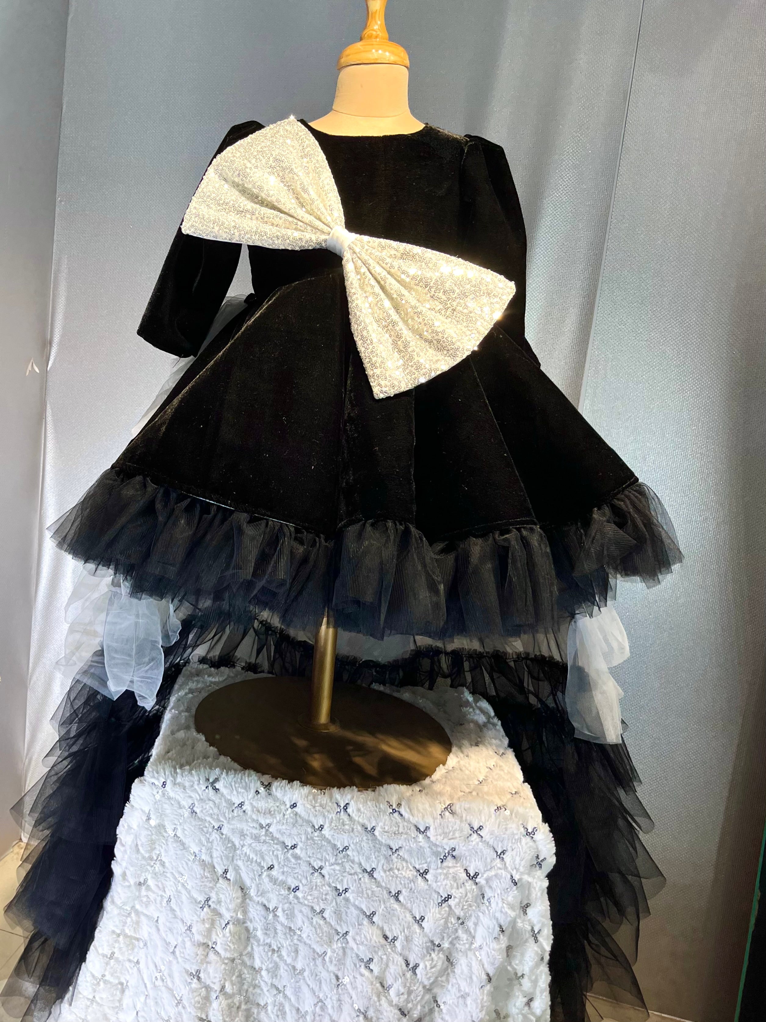 Latest Simple Velvet Dress Designs // Simple Velvet Frock Designs // Velvet  Gown Designs Ideas. - YouTube